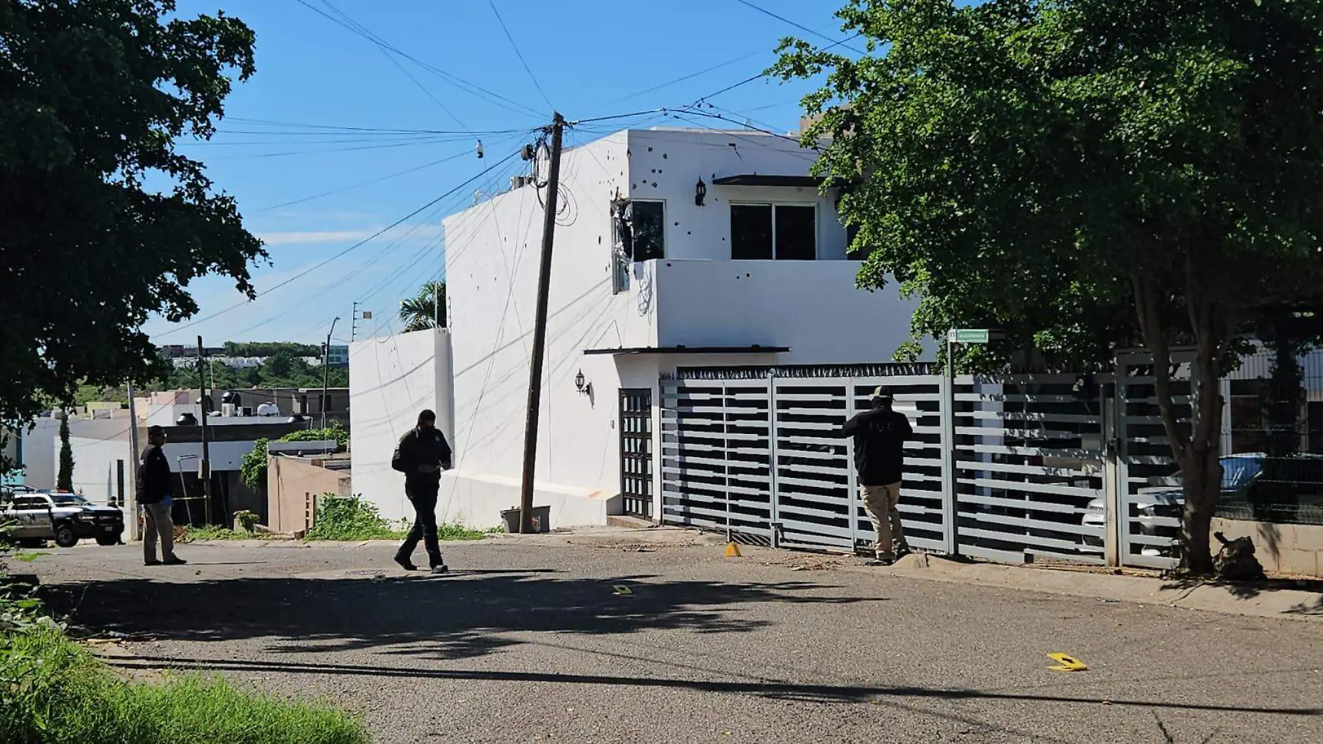 atacan vivienda a balazos